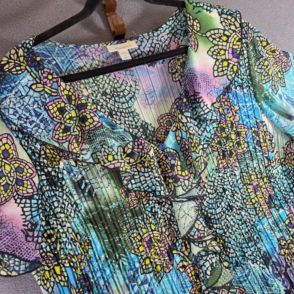 Dressbarn Woman Blue Floral Stained Glass Print Plissé Ruffle Blouse 1X - Picture 2 of 7
